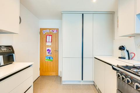4 bedroom detached house for sale, Marlin Close, Benfleet, SS7