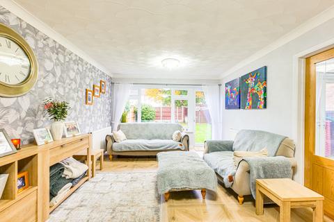 4 bedroom detached house for sale, Marlin Close, Benfleet, SS7