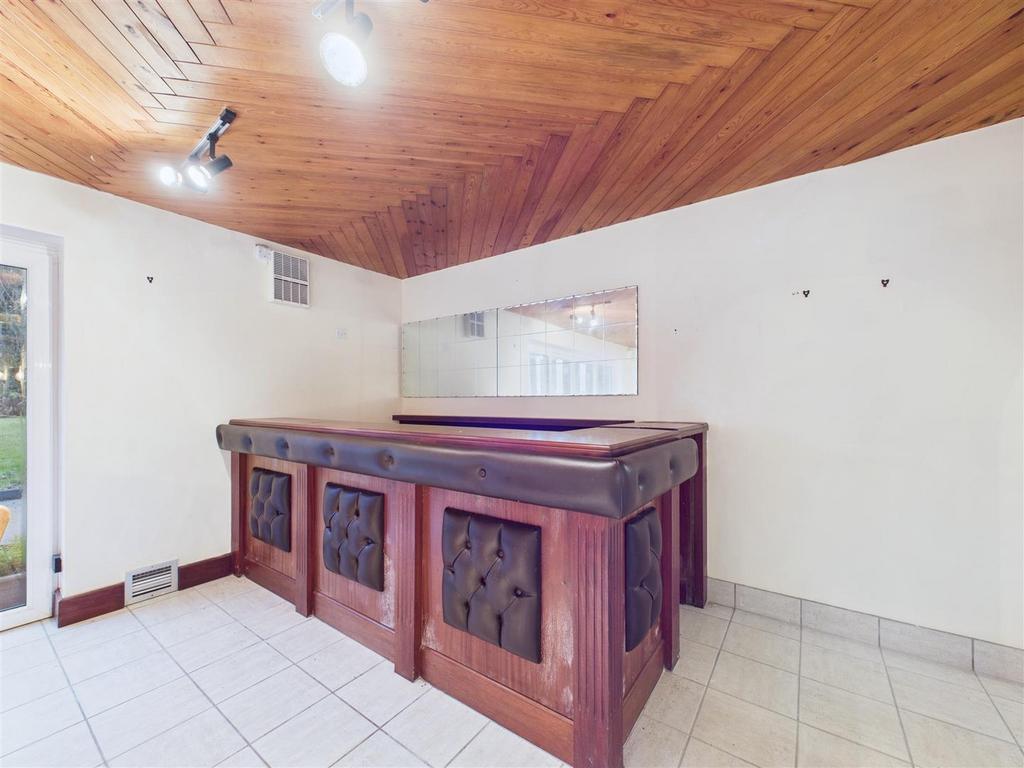 CAM05663 G0-PR0062-STILL030.jpg