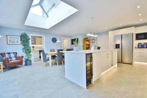 5 bedroom detached house for sale, John Fulkes Avenue, Thame
