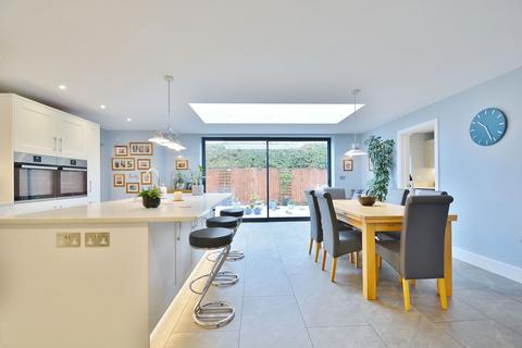 5 bedroom detached house for sale, John Fulkes Avenue, Thame