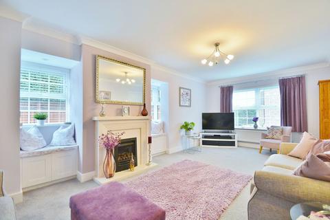 5 bedroom detached house for sale, John Fulkes Avenue, Thame