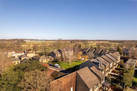 2 bedroom apartment for sale, Low Gosforth Court, Melton Park, NE3