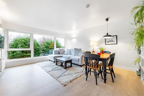 2 bedroom apartment for sale, Low Gosforth Court, Melton Park, NE3