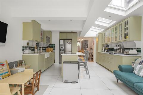 undefined, Larkhall Lane, SW4
