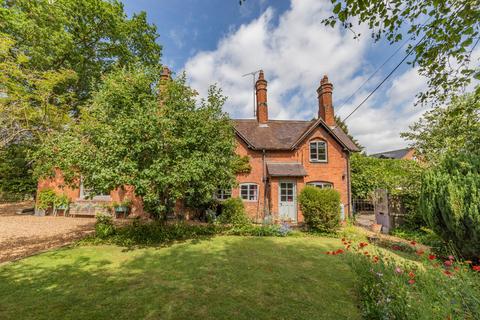 4 bedroom detached house for sale, School Lane Walton Stafford, Staffordshire, ST17 0LF