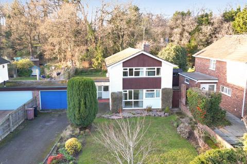 Western Ave, Woodley