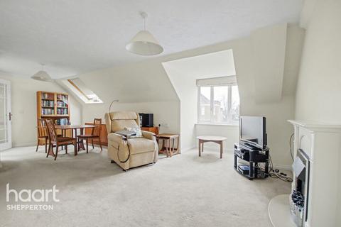 2 bedroom flat for sale, Laleham Road, SHEPPERTON