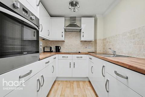 2 bedroom flat for sale, Laleham Road, SHEPPERTON