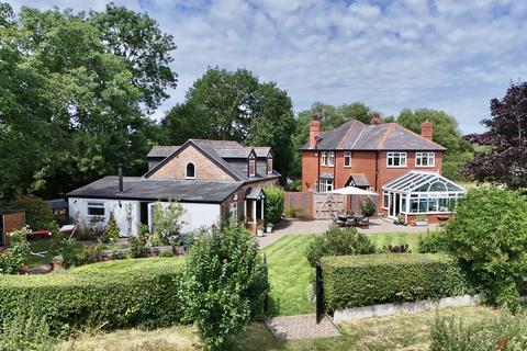 undefined, Rake Lane, Chester, Eccleston CH4 9JN