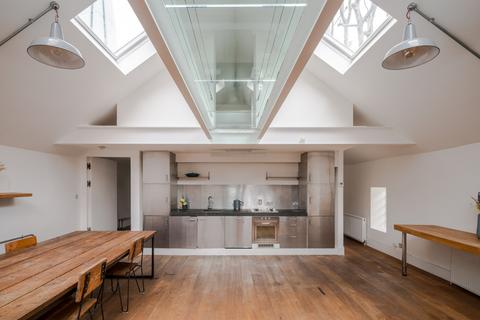 2 bedroom mews for sale, Ship and Mermaid Row, London Bridge, London, SE1