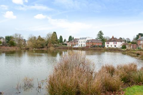 undefined, Pinewood Close, Gerrards Cross