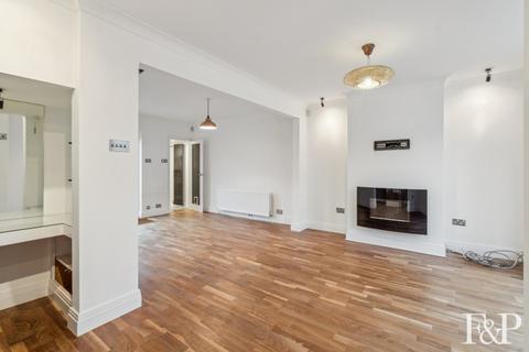 undefined, Pinewood Close, Gerrards Cross