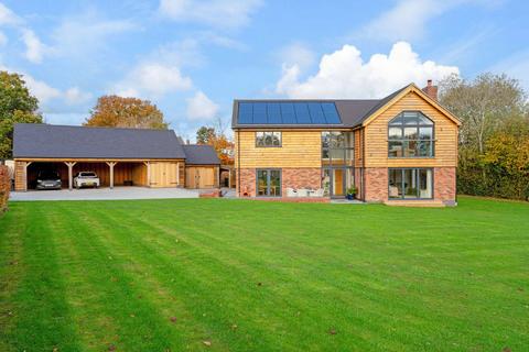 4 bedroom detached house for sale, Bosbury Road Cradley Malvern, Worcestershire, WR13 5LT