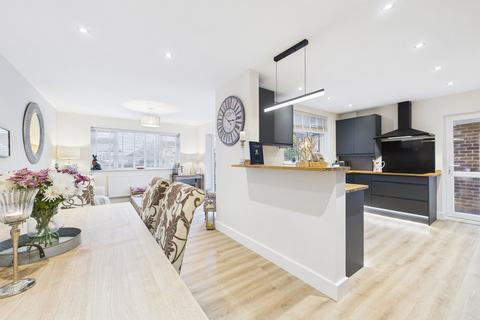 4 bedroom detached house for sale, De Vere Gardens, Woodthorpe, Nottingham