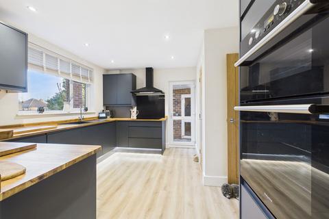4 bedroom detached house for sale, De Vere Gardens, Woodthorpe, Nottingham