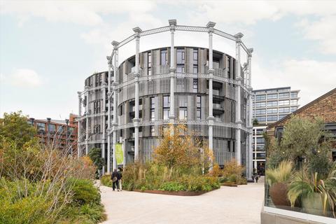 3 bedroom flat for sale, 1 Lewis Cubitt Square, King's Cross, London, N1C