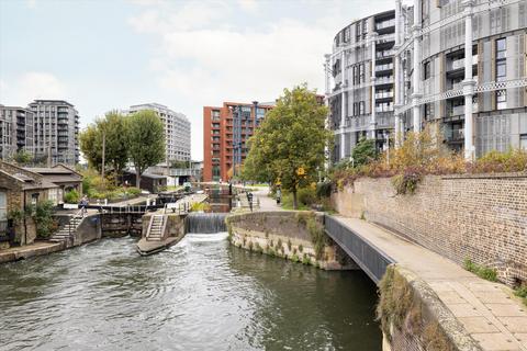 3 bedroom flat for sale, 1 Lewis Cubitt Square, King's Cross, London, N1C
