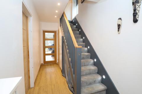 3 bedroom semi-detached house for sale, The Crossways, Coulsdon