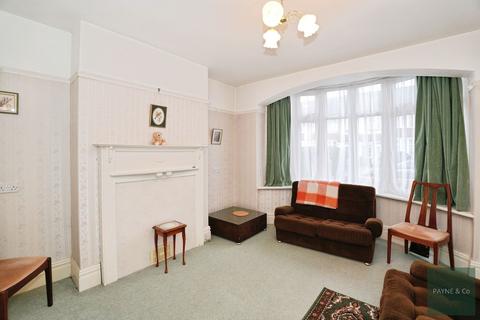 3 bedroom end of terrace house for sale, Ashburton Avenue, Ilford, IG3