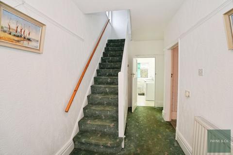 3 bedroom end of terrace house for sale, Ashburton Avenue, Ilford, IG3