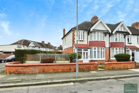 3 bedroom end of terrace house for sale, Ashburton Avenue, Ilford, IG3
