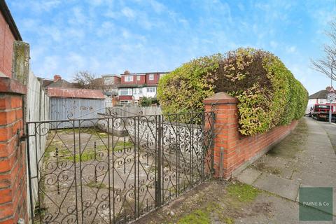 3 bedroom end of terrace house for sale, Ashburton Avenue, Ilford, IG3