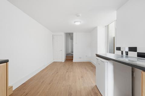 2 bedroom flat for sale, Leyton E11