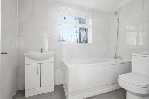 2 bedroom flat for sale, Leyton E11