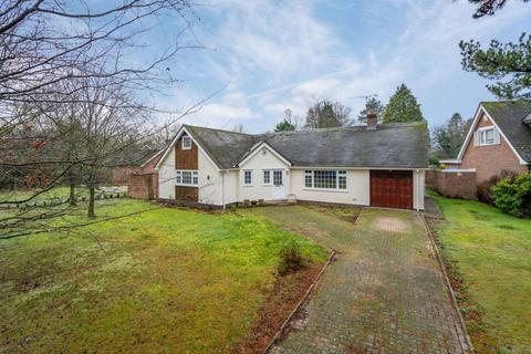 4 bedroom bungalow for sale, Oakway, Studham, LU6