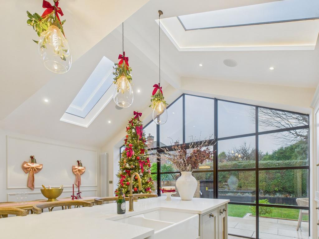 Open Plan Family Dining Kitchen