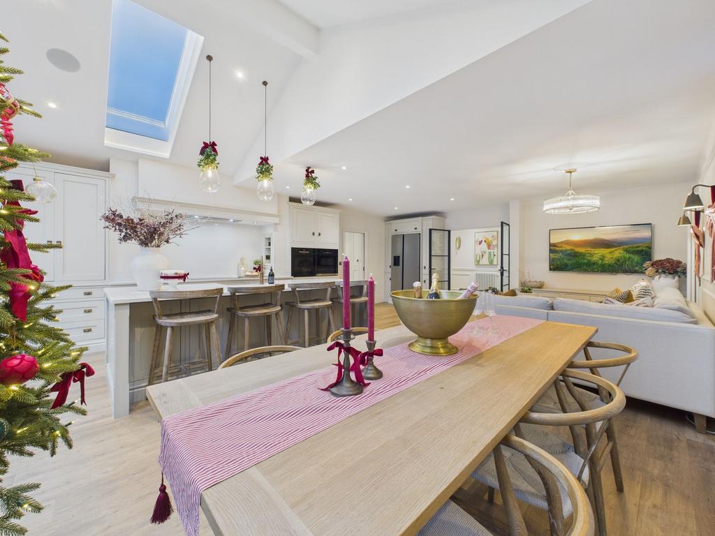Open Plan Family Dining Kitchen