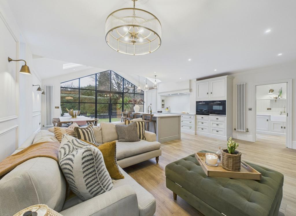 Open Plan Family Dining Kitchen