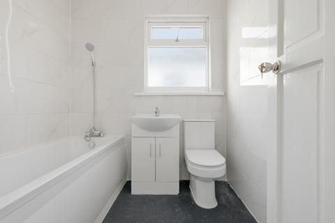 1 bedroom flat for sale, London E11