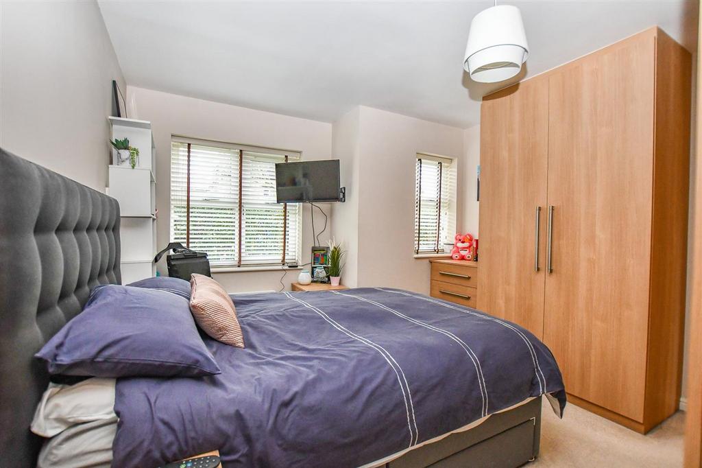Bedroom 1.2.jpg