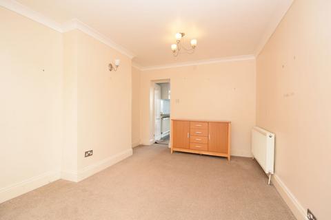3 bedroom semi-detached house to rent, Arundel Drive, Harrow HA2