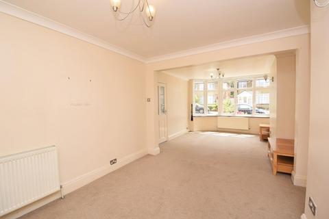 3 bedroom semi-detached house to rent, Arundel Drive, Harrow HA2