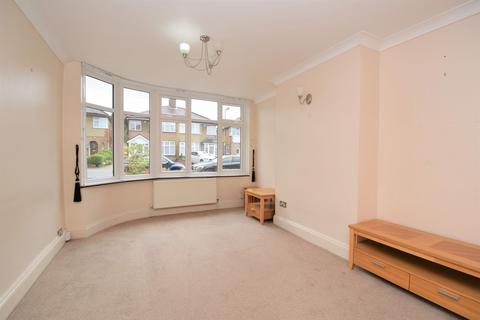 3 bedroom semi-detached house to rent, Arundel Drive, Harrow HA2