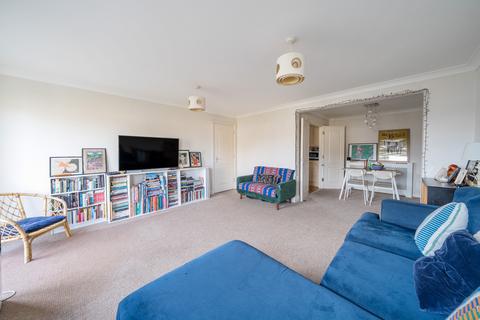 2 bedroom apartment for sale, Dacre Park, London