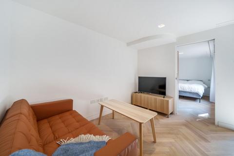 1 bedroom flat to rent, Banbury Street, London, SW11