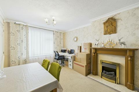 3 bedroom end of terrace house for sale, Wendling Gardens, Bestwood Park, Nottingham