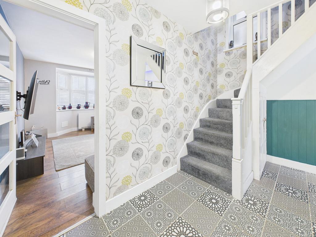 Entrance Hallway through to Lounge