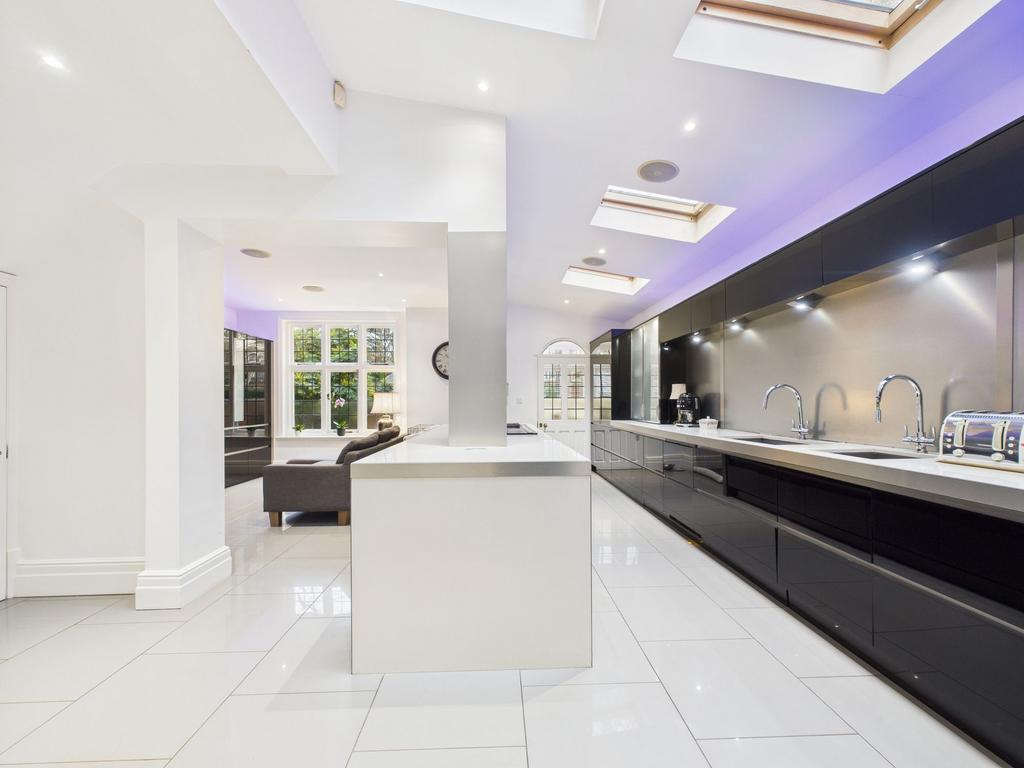 Family Dining Kitchen