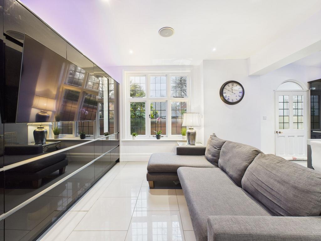 Family Dining Kitchen