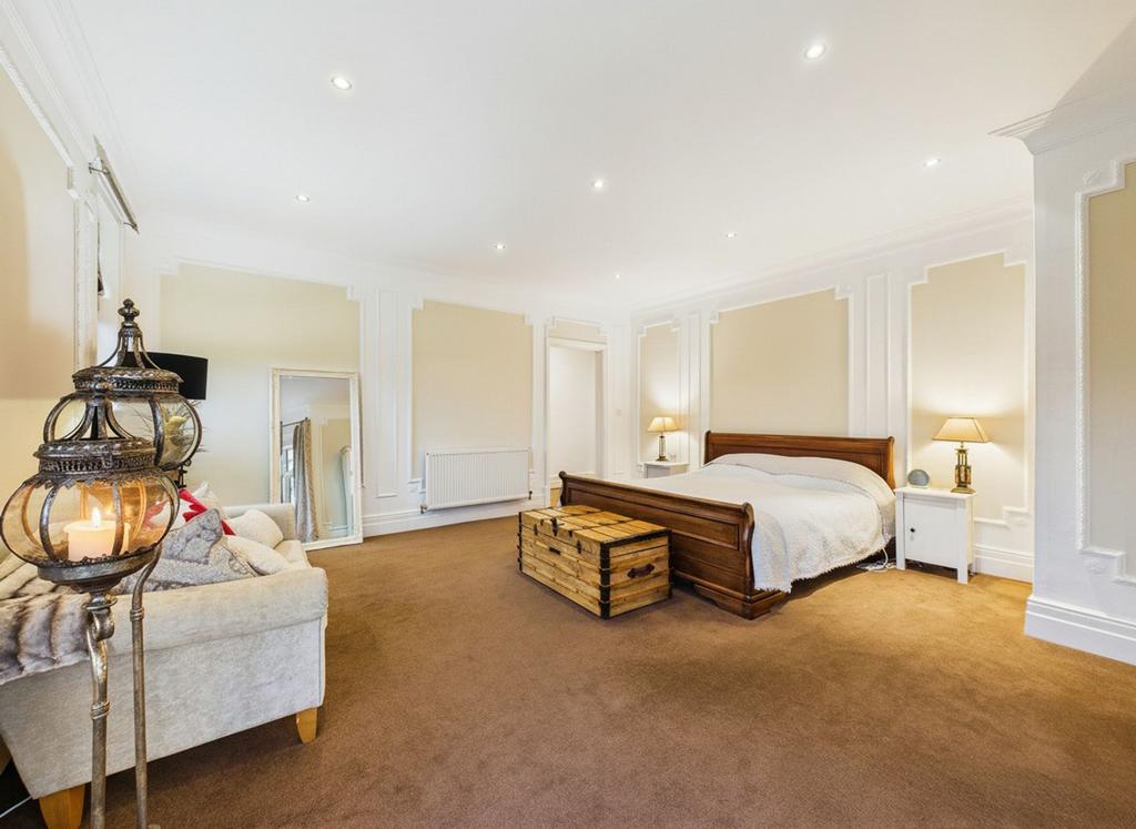 Bedroom One (First Floor)