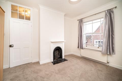 2 bedroom maisonette for sale, High Street, Markyate, AL3