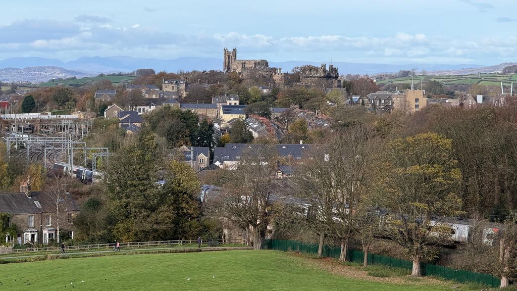 Views from the rear garden