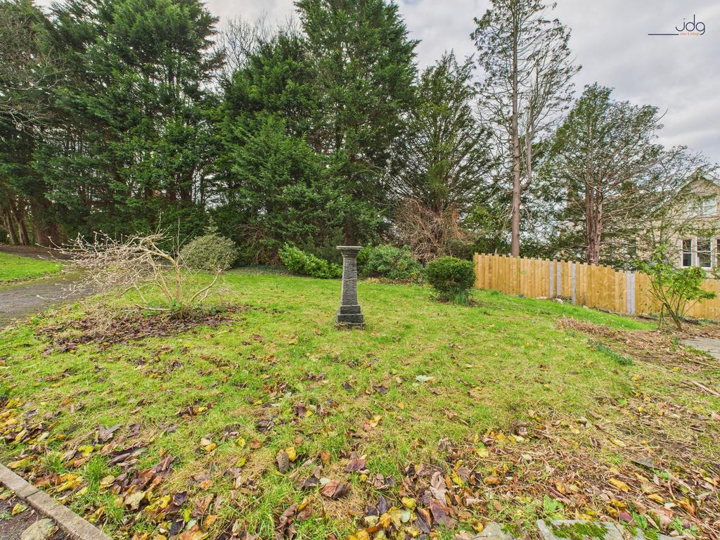 Wrap around garden from the front of the property