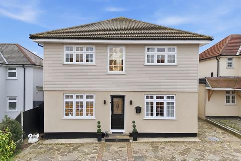 5 bedroom detached house for sale, Hatch Road, Pilgrims Hatch, CM15
