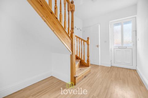 3 bedroom townhouse for sale, Saunby Grove , Cleethorpes DN35